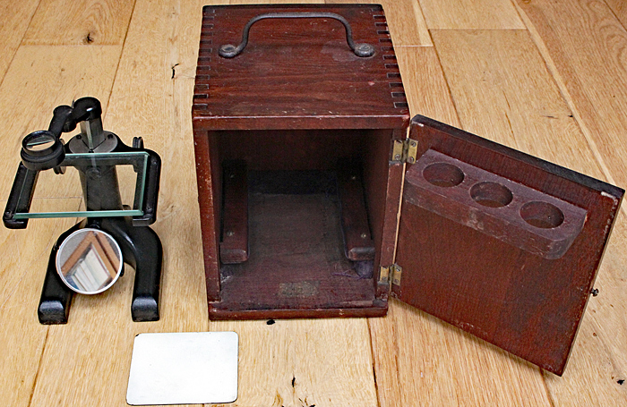 Free dissecting microscope